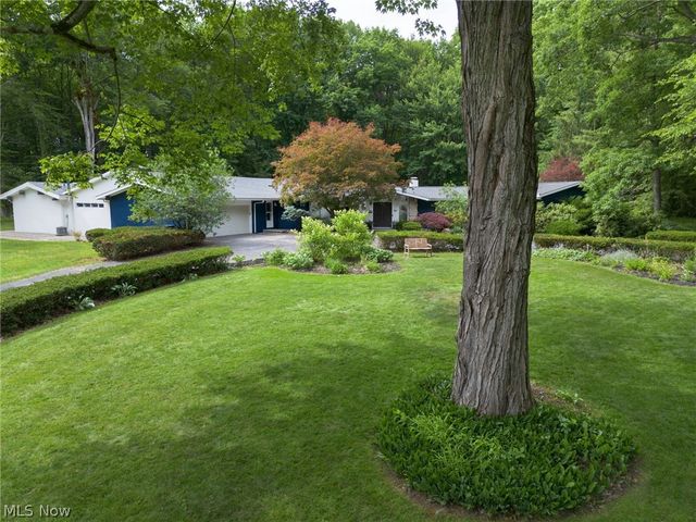 5698 Lamplighter Drive, Girard, OH 44420