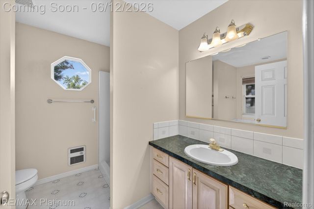 318 N 5th Street, Brighton, MI 48116