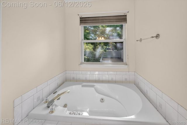 318 N 5th Street, Brighton, MI 48116