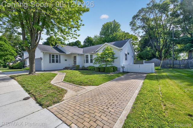 318 N 5th Street, Brighton, MI 48116