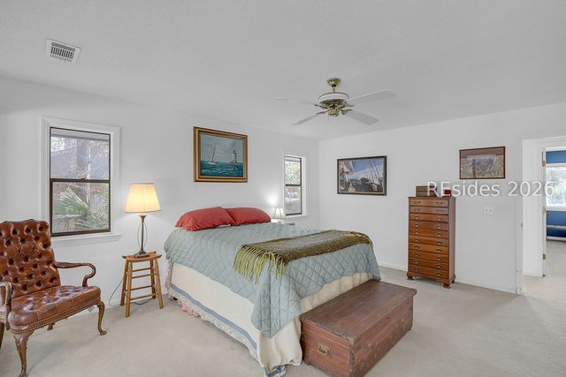 19 Newhall Rd, Hilton Head Island, SC 29928