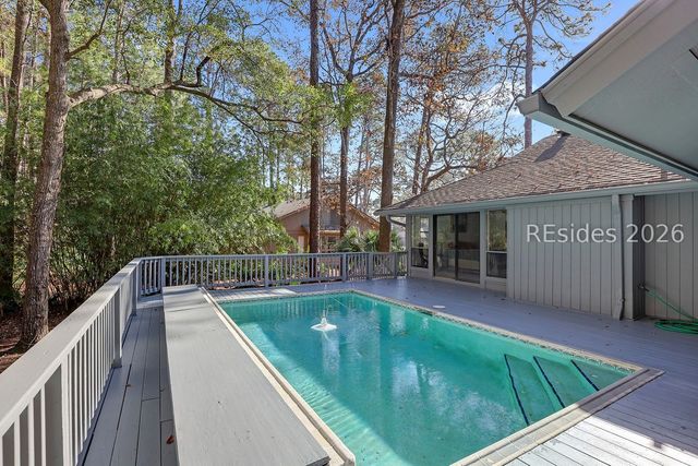 19 Newhall Rd, Hilton Head Island, SC 29928