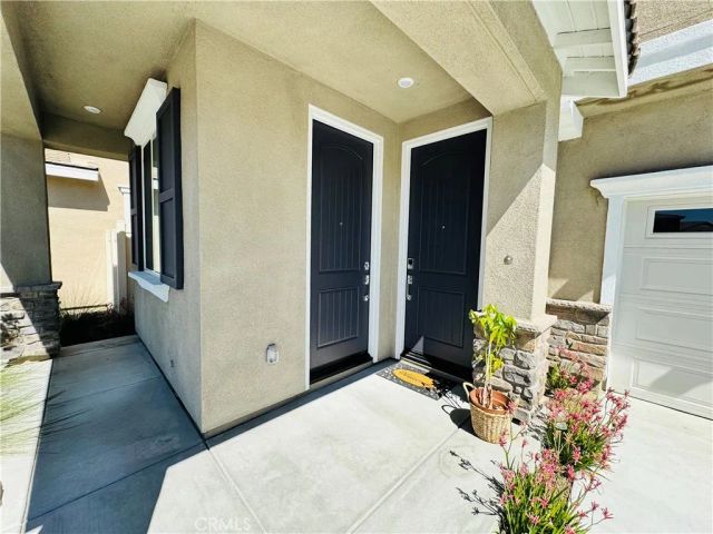 689 Carnation, San Jacinto, CA 92583