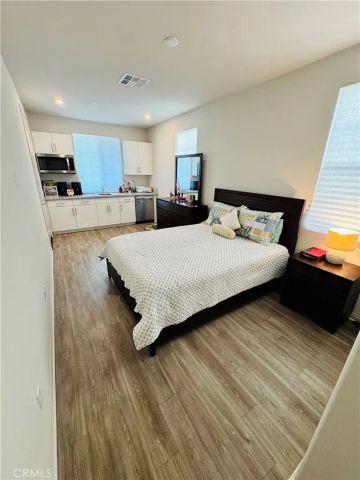 689 Carnation, San Jacinto, CA 92583