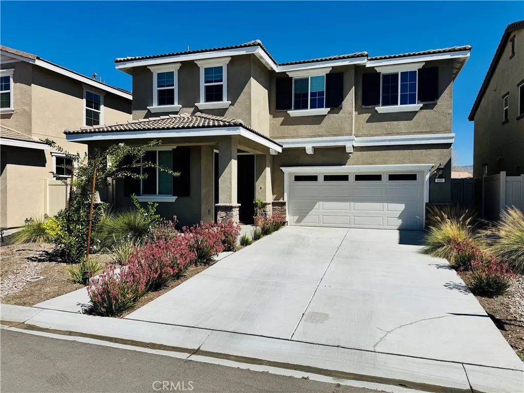 689 Carnation, San Jacinto, CA 92583