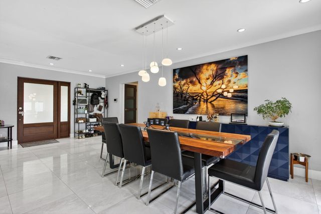 2732 NE 35th Drive, Fort Lauderdale, FL 33308