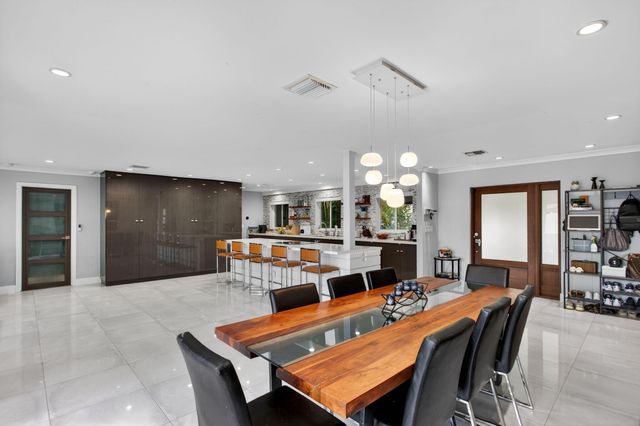 2732 NE 35th Drive, Fort Lauderdale, FL 33308