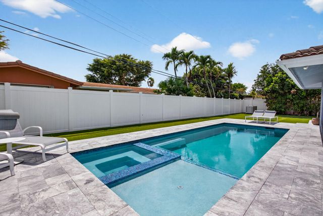 2732 NE 35th Drive, Fort Lauderdale, FL 33308