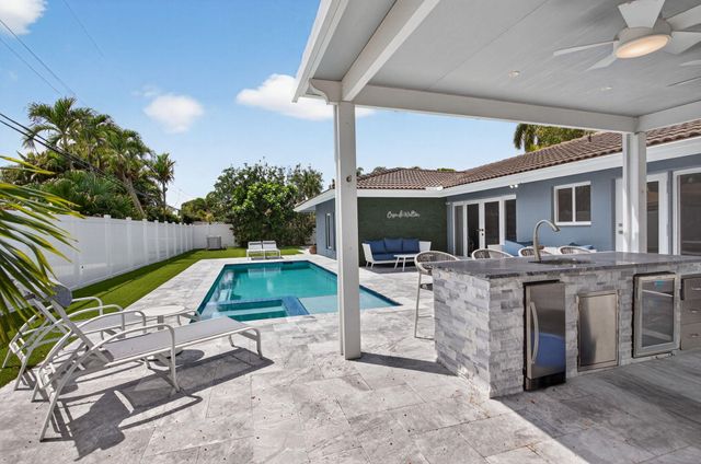 2732 NE 35th Drive, Fort Lauderdale, FL 33308