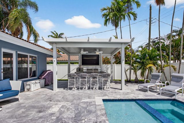 2732 NE 35th Drive, Fort Lauderdale, FL 33308