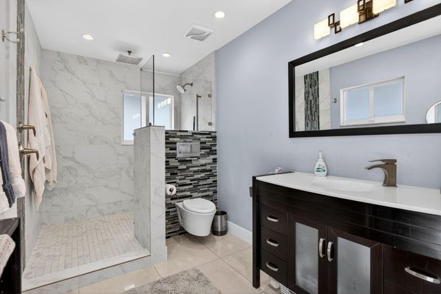 2732 NE 35th Drive, Fort Lauderdale, FL 33308