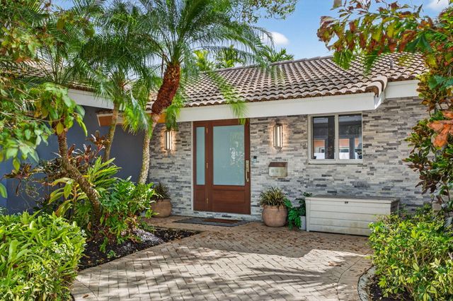 2732 NE 35th Drive, Fort Lauderdale, FL 33308