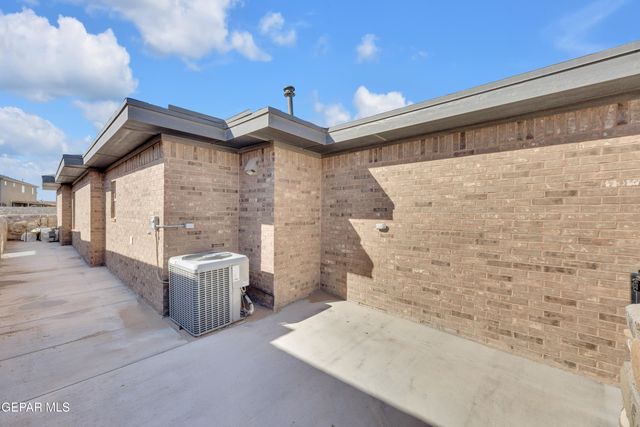 4580 MARK AVIZO Street, El Paso, TX 79938