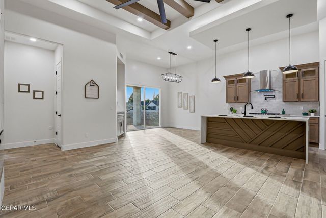 416 PLATEAU Drive, Socorro, TX 79927
