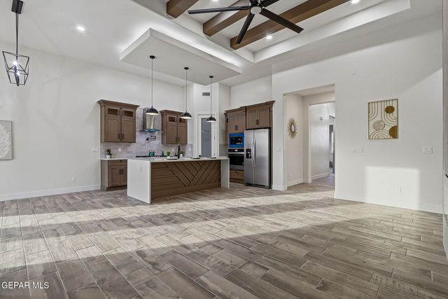 416 PLATEAU Drive, Socorro, TX 79927