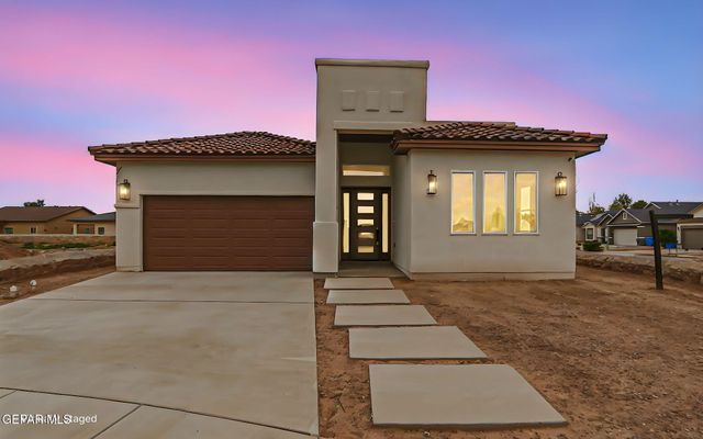 416 PLATEAU Drive, Socorro, TX 79927