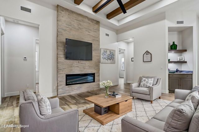 416 PLATEAU Drive, Socorro, TX 79927
