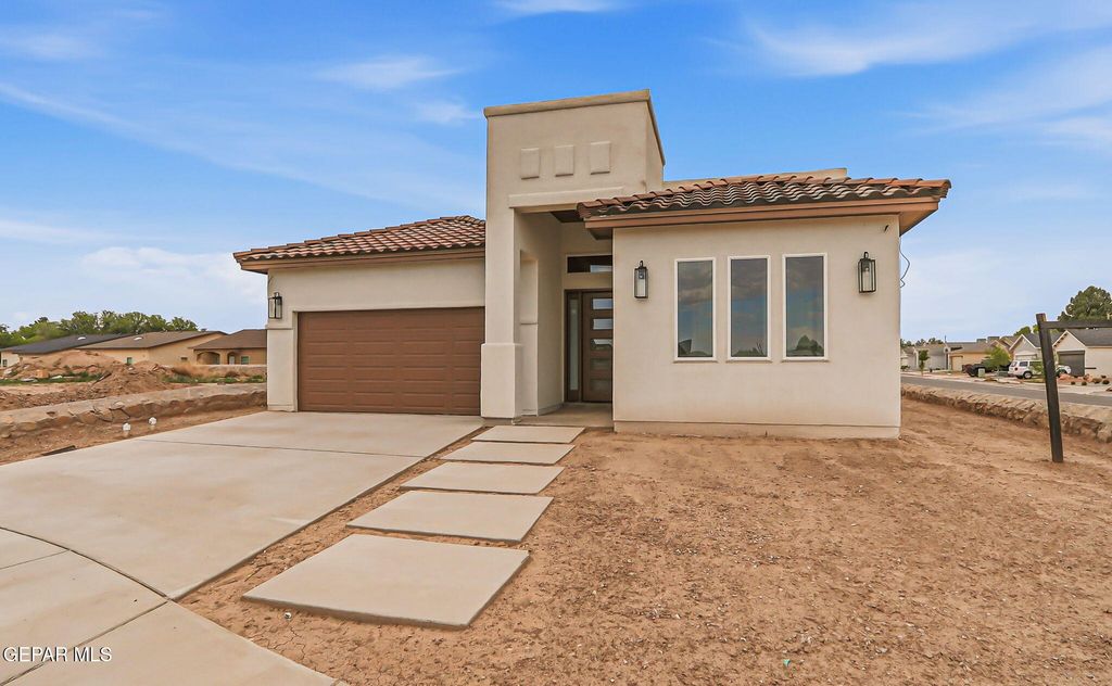416 PLATEAU Drive, Socorro, TX 79927