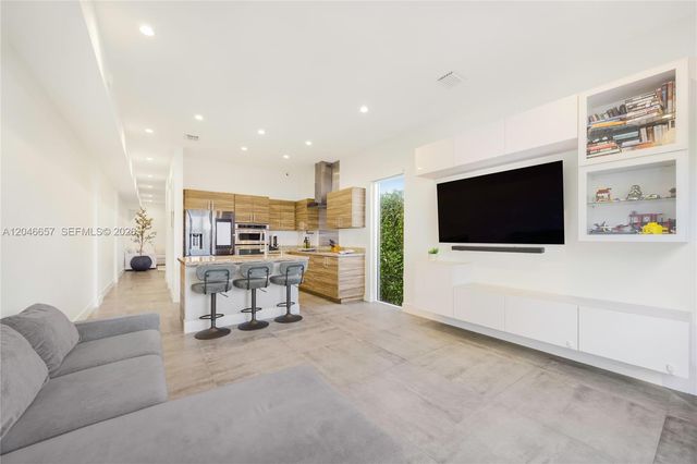 3655 SW 25th Street 3655, Miami, FL 33133