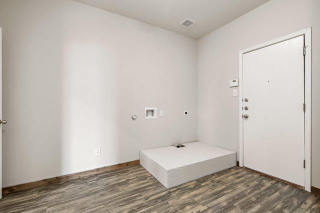 513 Friendship CV, Leander, TX 78641