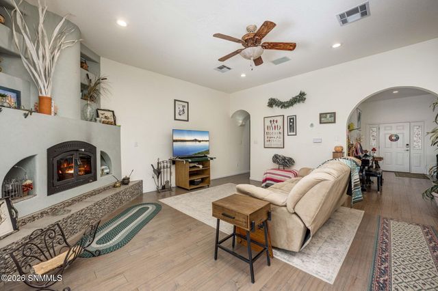 1461 W Brown Road, Las Cruces, NM 88005