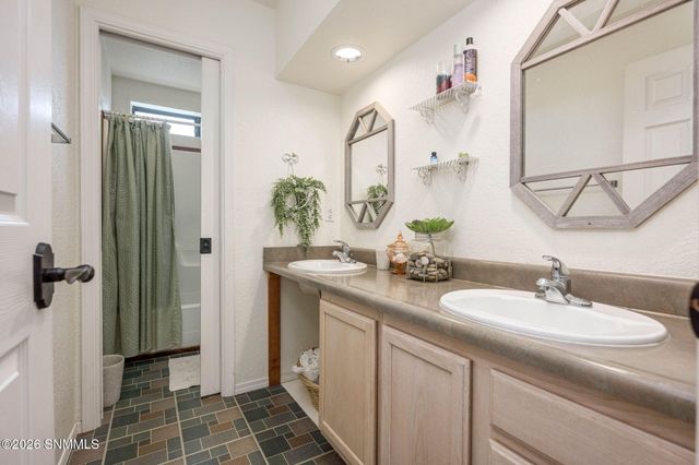 1461 W Brown Road, Las Cruces, NM 88005