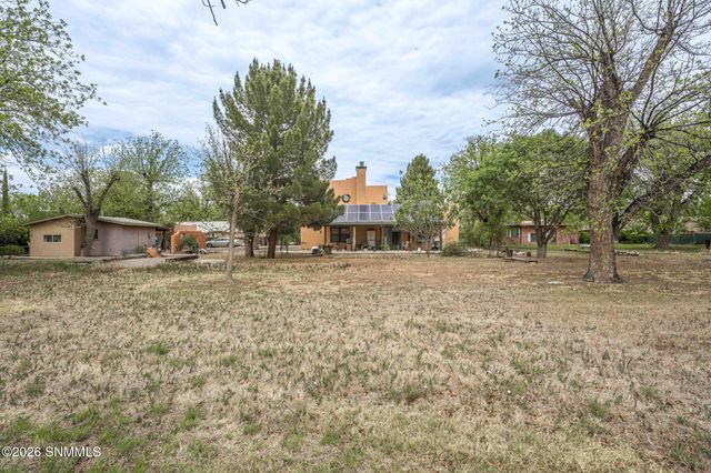 1461 W Brown Road, Las Cruces, NM 88005