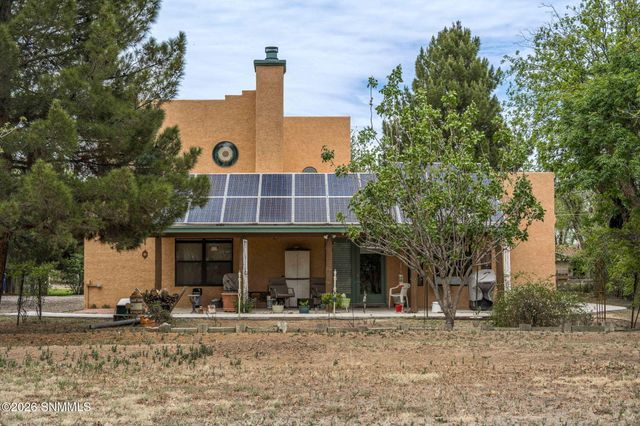 1461 W Brown Road, Las Cruces, NM 88005