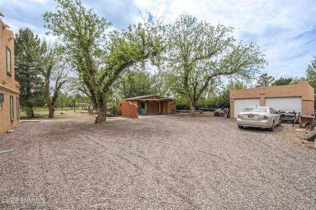 1461 W Brown Road, Las Cruces, NM 88005