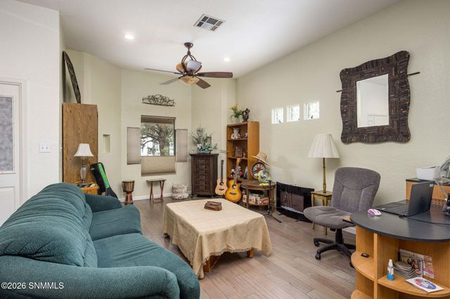 1461 W Brown Road, Las Cruces, NM 88005