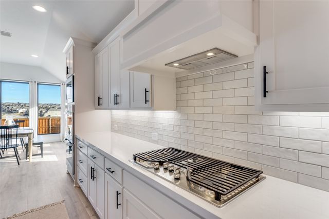 10440 Gray Hills Drive, Fort Worth, TX 76126