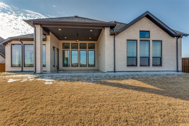 10440 Gray Hills Drive, Fort Worth, TX 76126