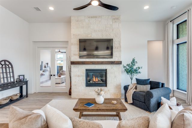 10440 Gray Hills Drive, Fort Worth, TX 76126