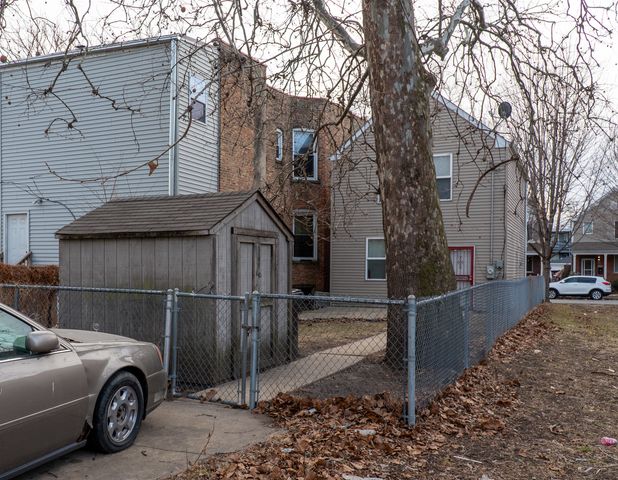 1525 S lawndale Avenue, Chicago, IL 60623