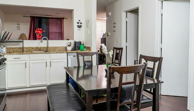 1525 S lawndale Avenue, Chicago, IL 60623