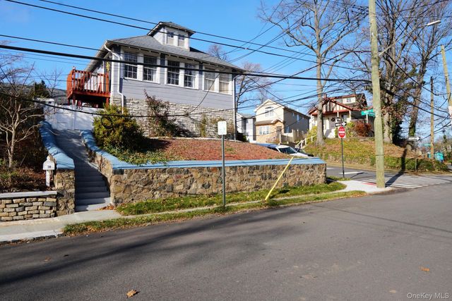 230 Lindenwood Road, Staten Island, NY 10308