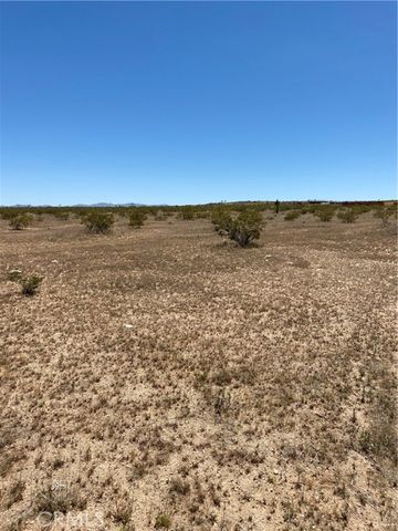 900 Fetlock, Landers, CA 92285