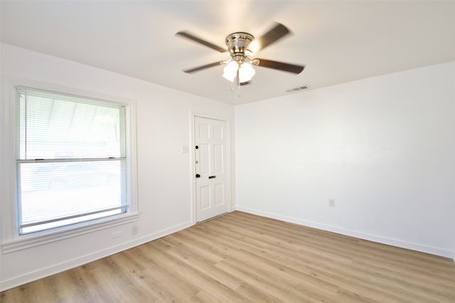 1224 ASHLEMAN Street, Bellmead, TX 76705