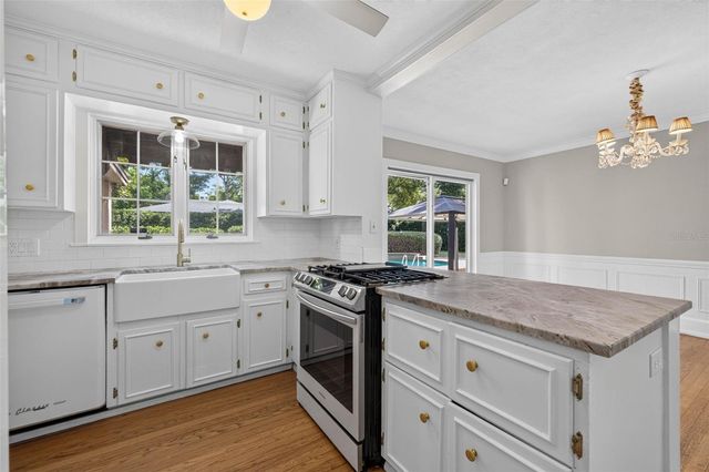 2321 14TH STREET N, St Petersburg, FL 33704
