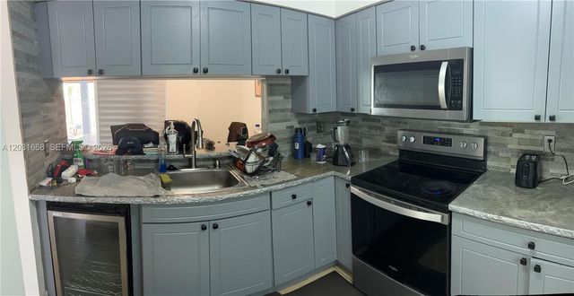 9206 SW 147th Court, Miami, FL 33196