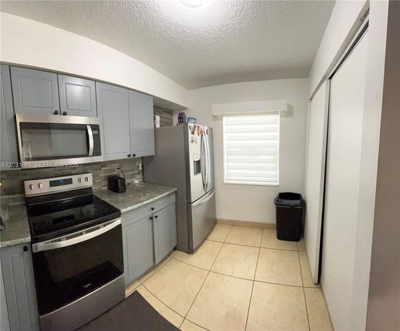 9206 SW 147th Court, Miami, FL 33196