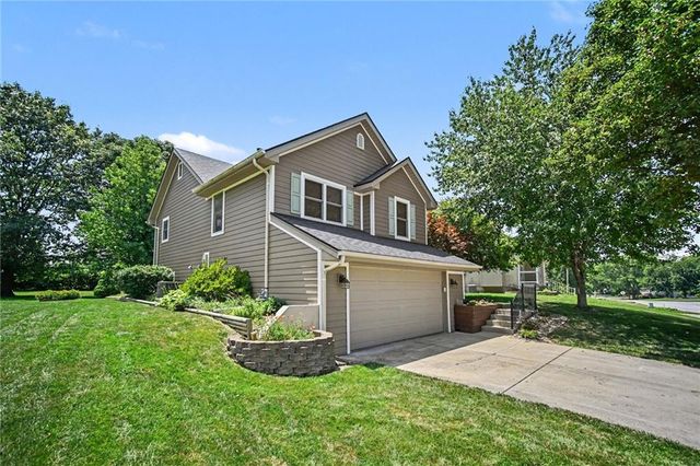 507 E 10th Street, Kearney, MO 64060