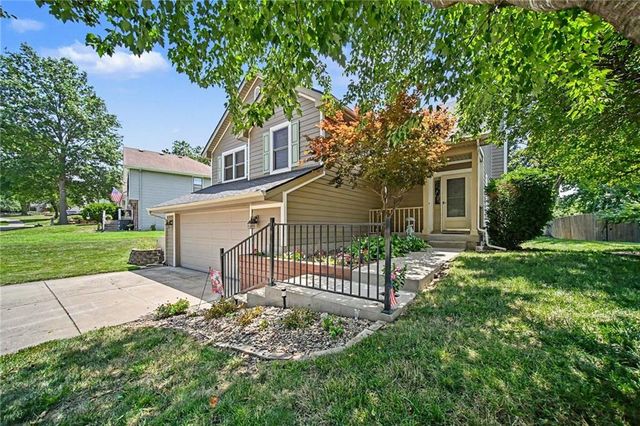 507 E 10th Street, Kearney, MO 64060