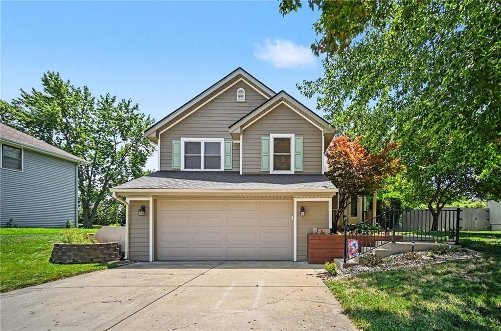 507 E 10th Street, Kearney, MO 64060