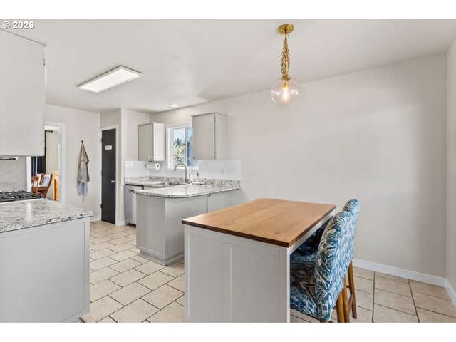 8012 Ne 100TH Cir, Vancouver, WA 98662