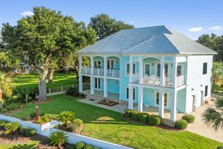 245 Front Beach Drive, Ocean Springs, MS 39564