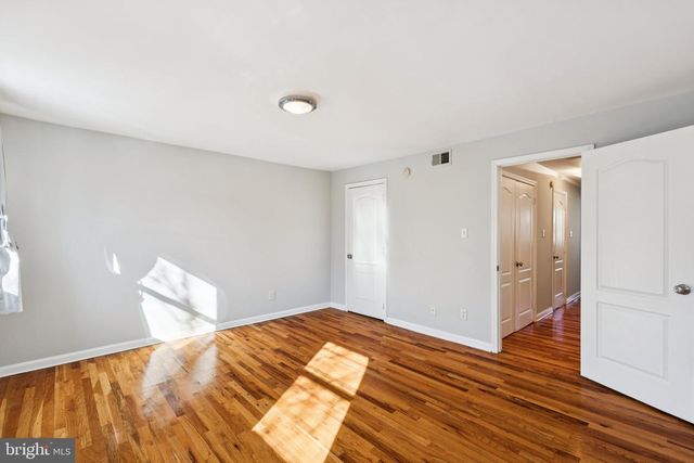 2828 OGDEN ST, Philadelphia, PA 19130