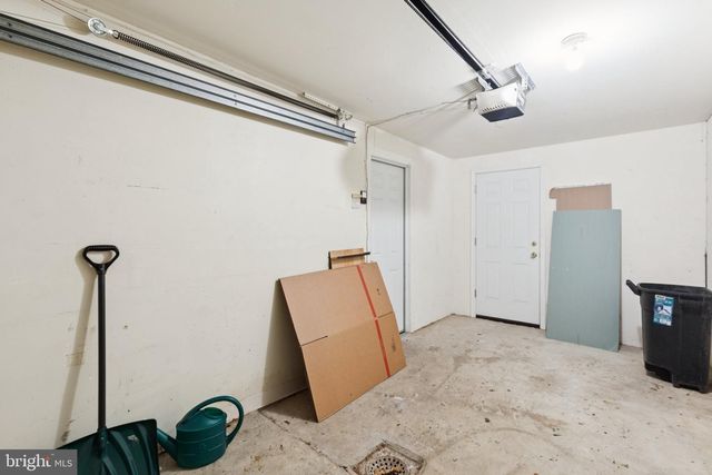 2828 OGDEN ST, Philadelphia, PA 19130