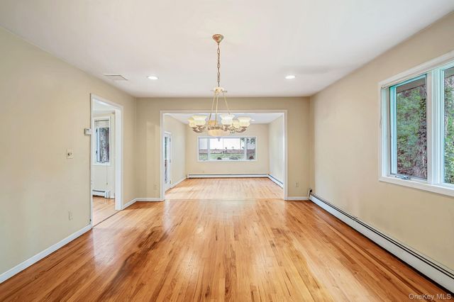 61 Ledgewood Drive, Smithtown, NY 11787