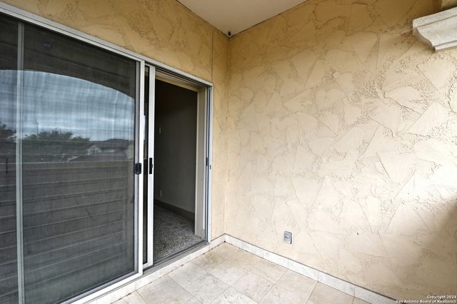 30 STONE HILL CT, San Antonio, TX 78258